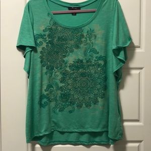 Pretty green and gold top🧚🏻